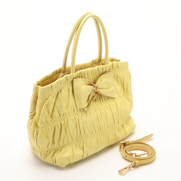 Beautiful Prada Nappa Gaufre Ruched Bow Yellow Leather Bag - Picture 2 of 10